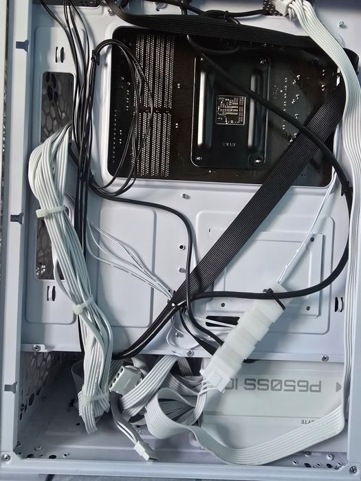 MID-HIGH Pc Gaming Ryzen 5600x+RX 6700 XT 12GB