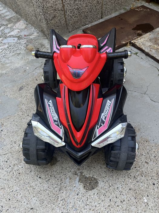 Акумулаторна детска количка