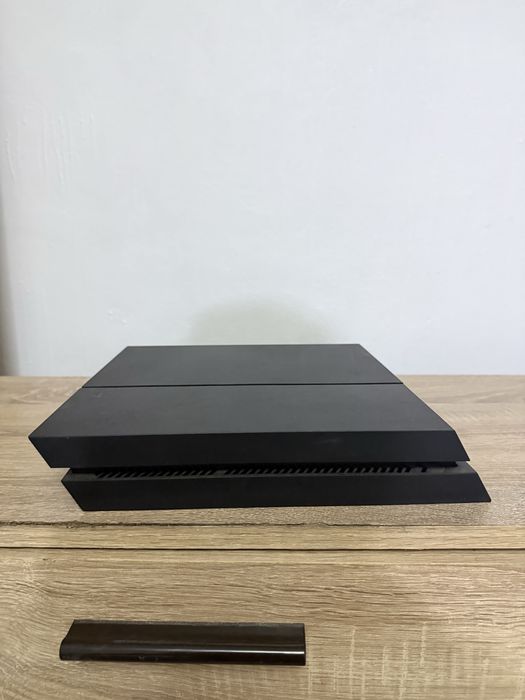 vand ps4 slim cu ssd 500gb
