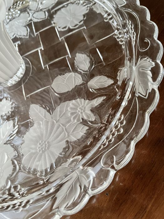 Тарелка для торта на ножке