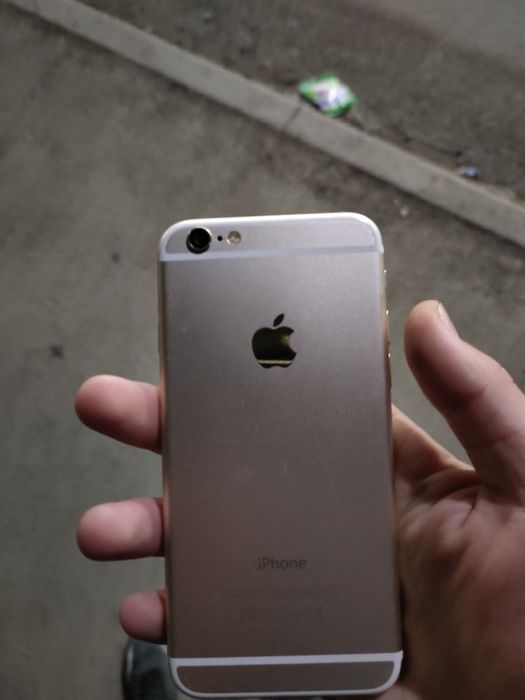 Продам телефон iphone 6