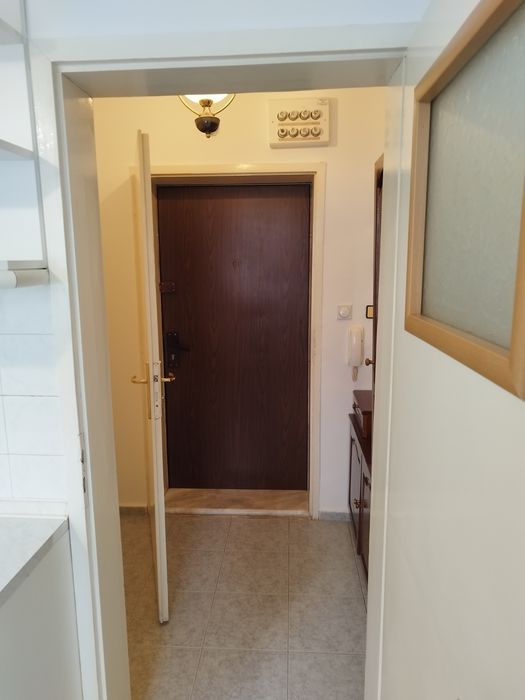 Апартамент под наем 2-стаен Банишора до метростанция