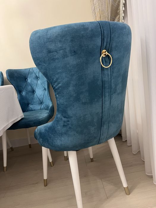 Продам стол гостийнный с 12 стульями