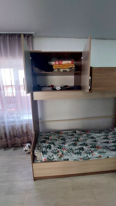 Двухъярусная кровать