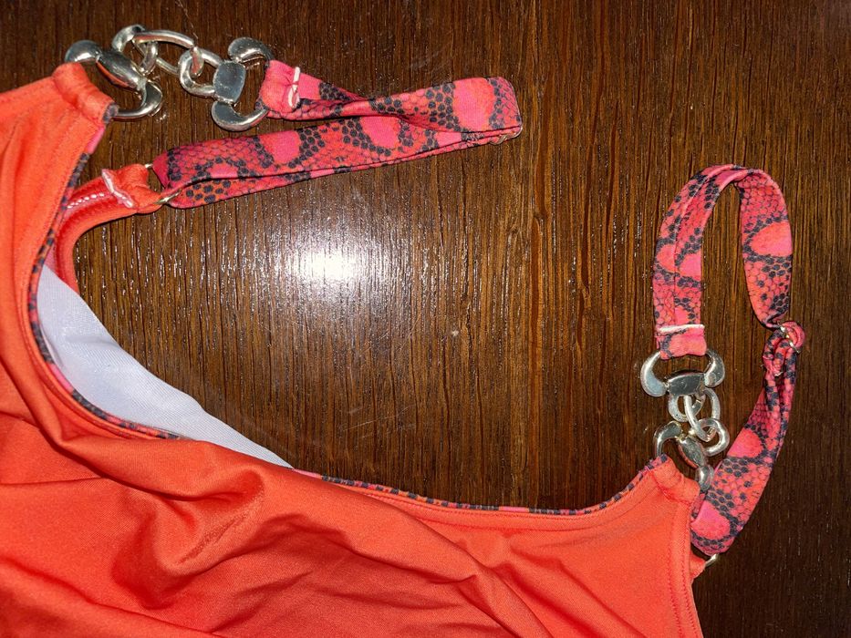 Costum de baie întreg