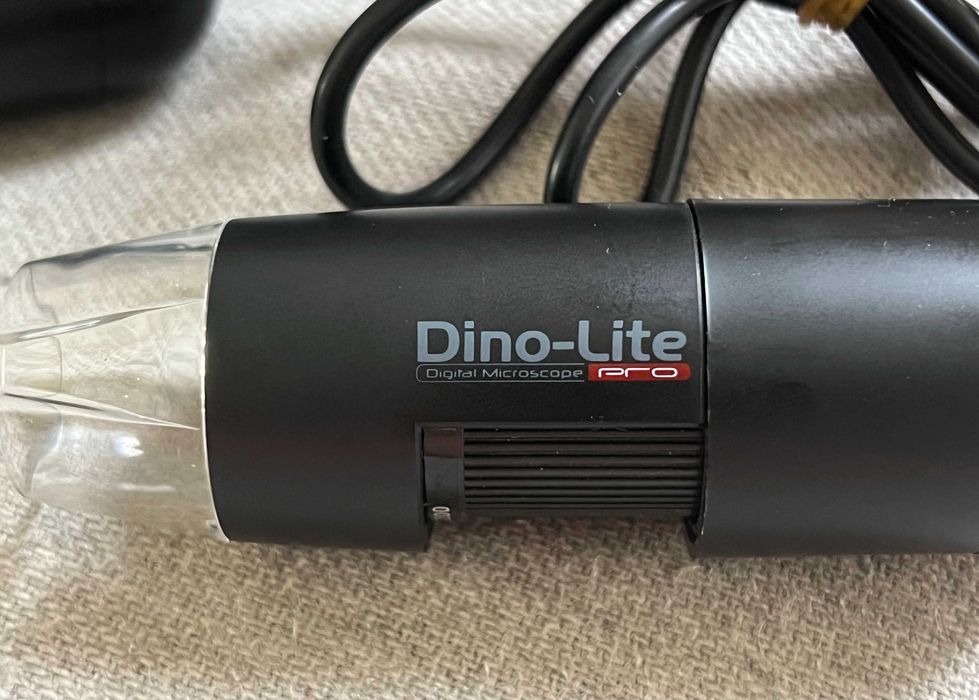 Dino Lite Pro microscop digital cu 2 sonde si ecran portabil