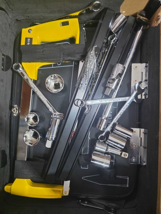 Trusa de scule multifunctionala Stanley STMT98109-1 INCOMPLETA