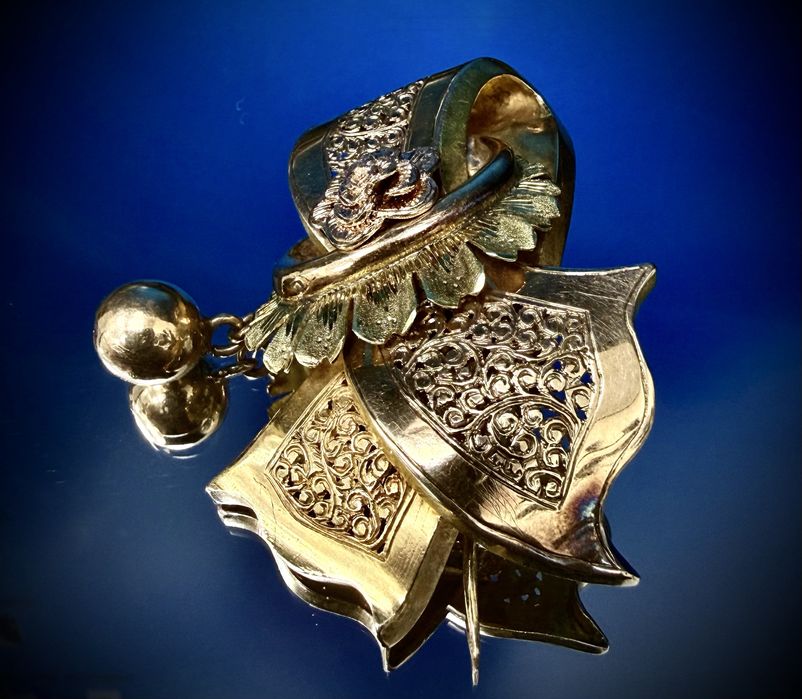 Антикварная брошь!