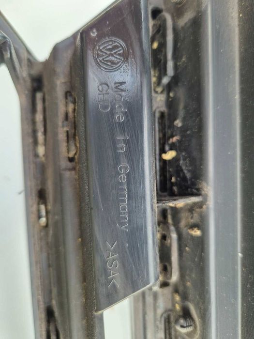 Решетка за фолцваген пасат B8