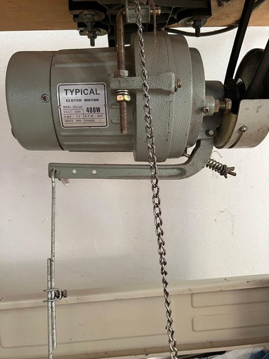 Оверлочная машинка