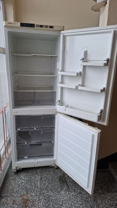 Хладилник с фризер-bosch