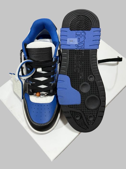 Чисто нови Off-White Sneakers