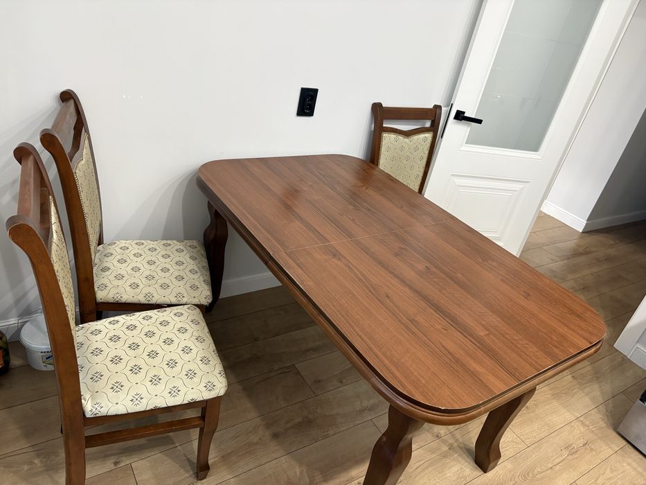 Продам кухонный стол