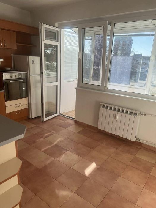 Дава се под наем Двустаен апартамент в София, Иван Вазов - 90 кв.м за 650 € - Снимка #2