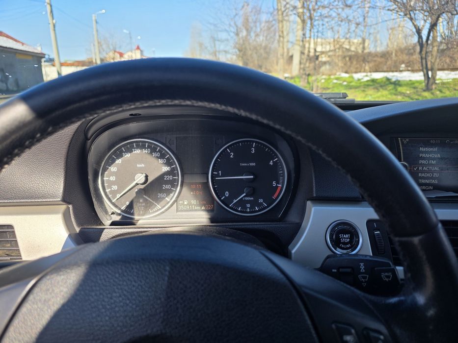 BMW SERIA 3 318D an 2011