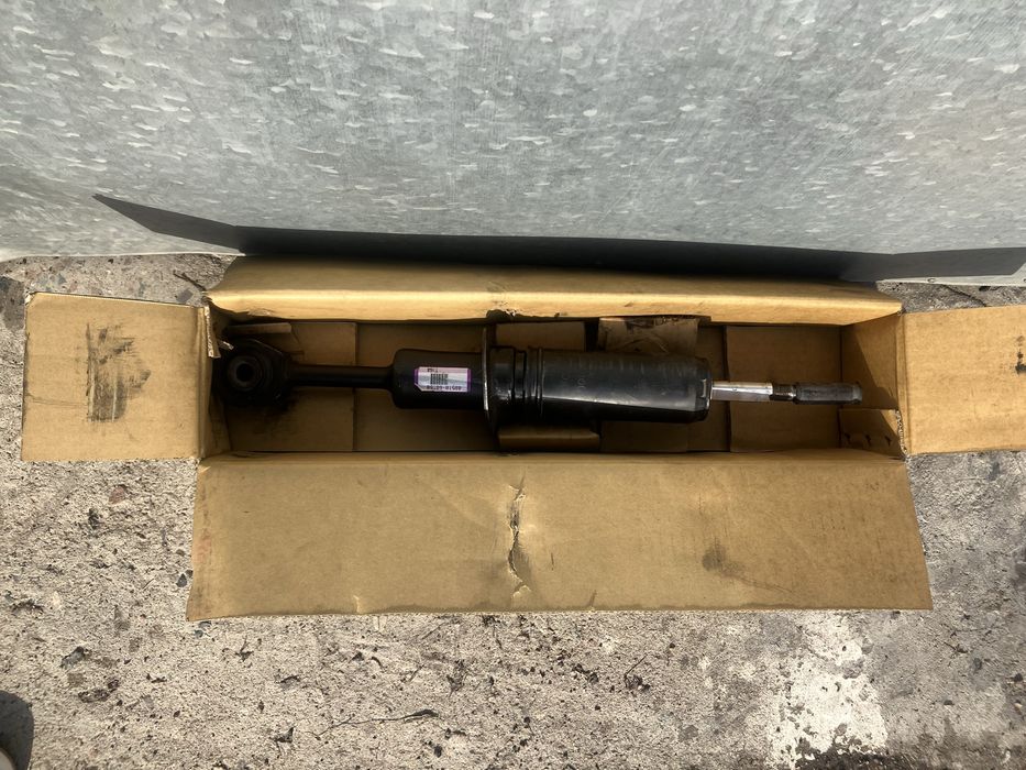 Амортизатор Лексус 570