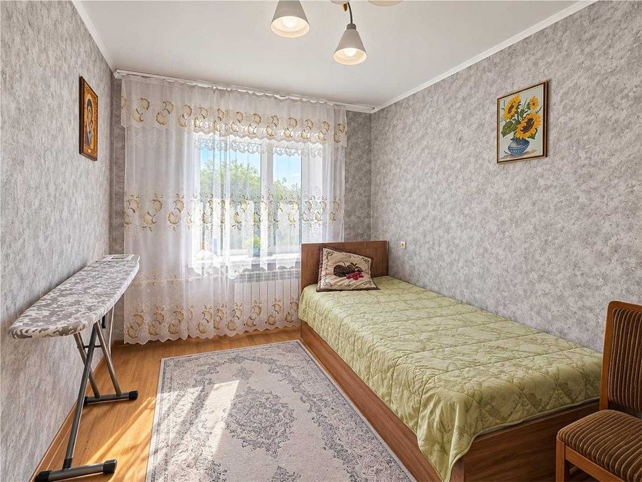 Продам 2 комн  квартиру по ул.Валиханова