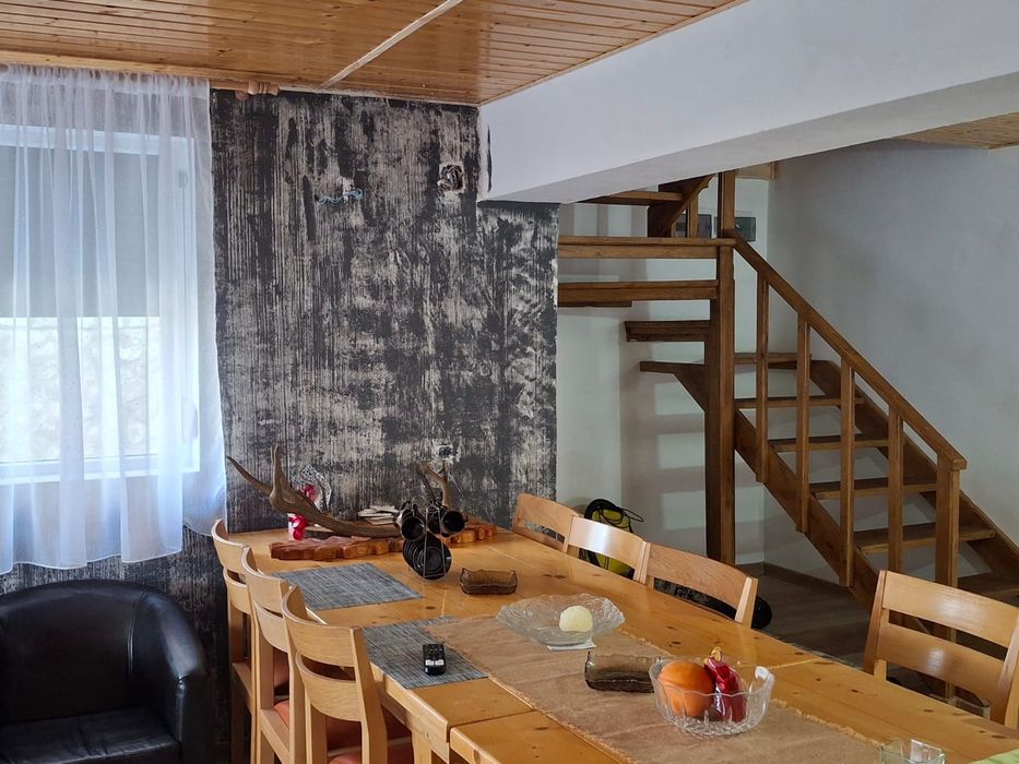 Închiriez cabana Ranca .!Se închiriază doar integral și are 16 locuri!