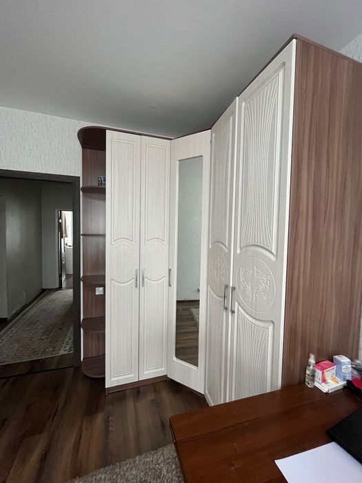 Продам Шифоньер угловой