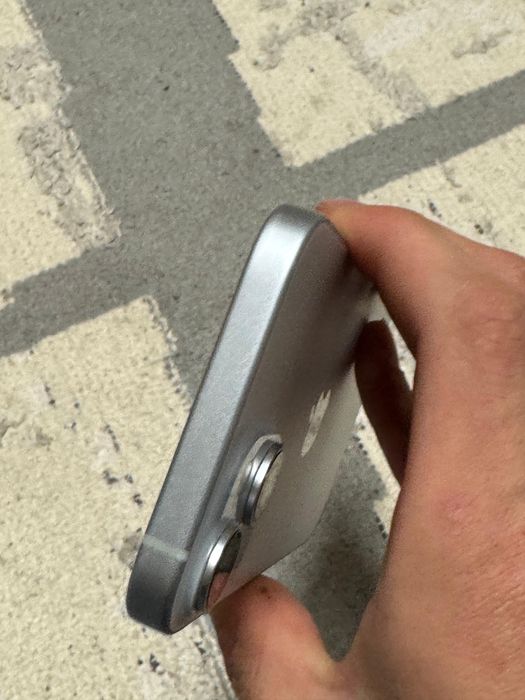 Продоетьса айфон 15