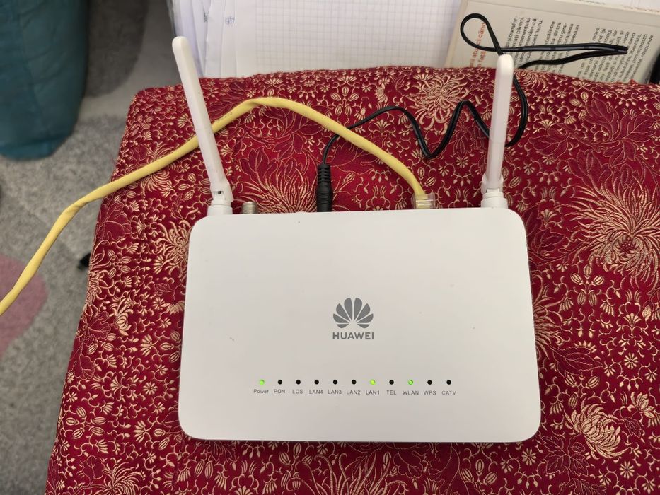 Router Huawei GPON HG8143A5