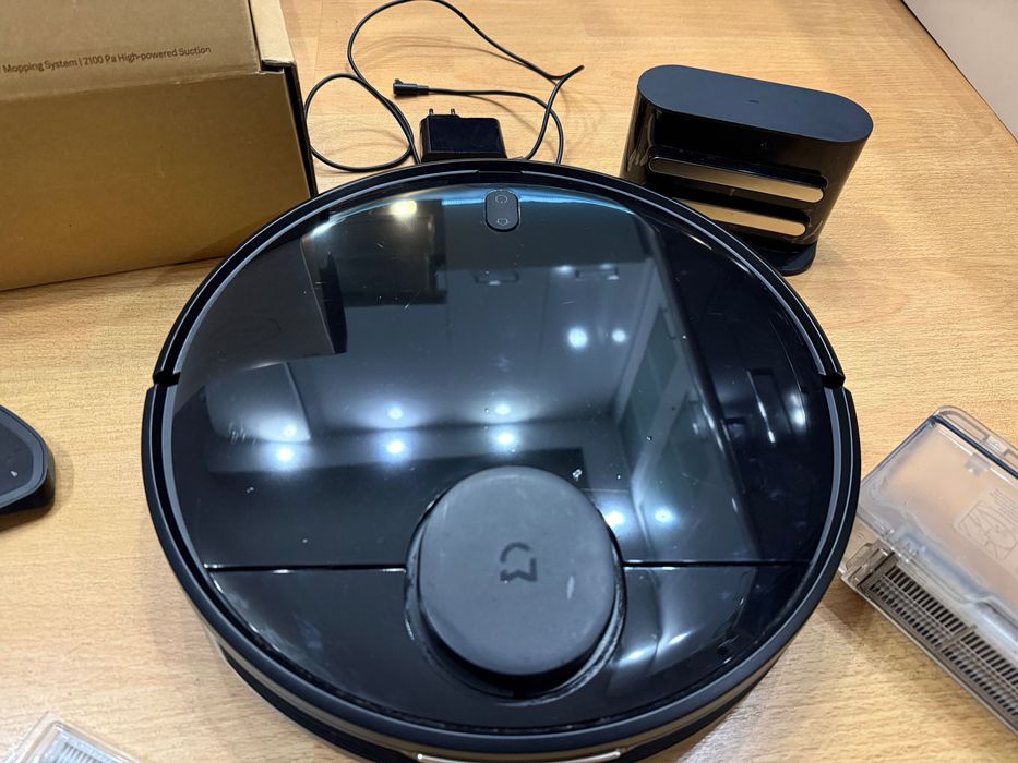 Xiaomi Mi Robot Vacuum-Mop P | Оригинален комплект | Отлично състояние