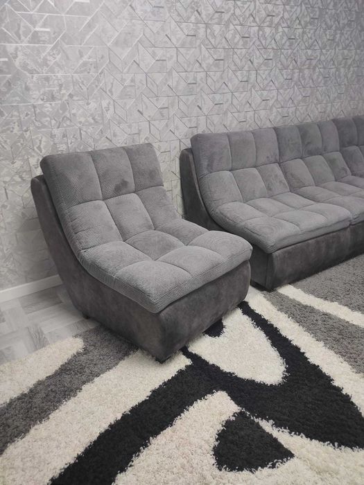 Модульный  диван с оттоманкой