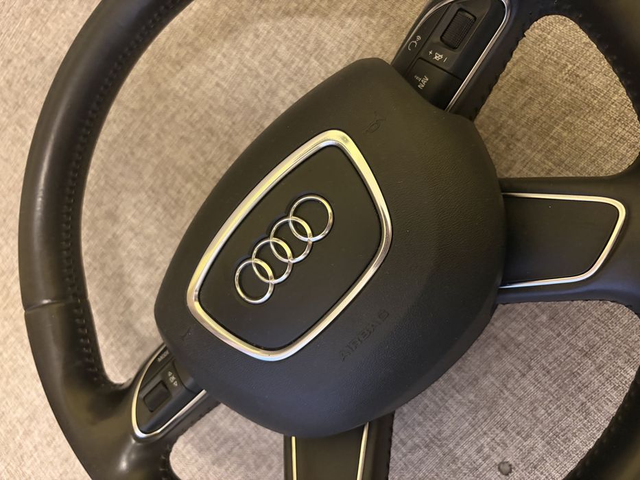 Volan audi original impecabil