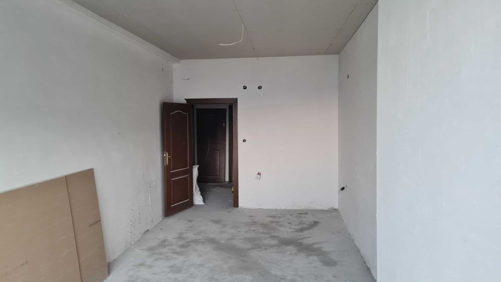 Продава се Тристаен апартамент в Асеновград - 122 кв.м за 820 €/кв.м - Снимка #12