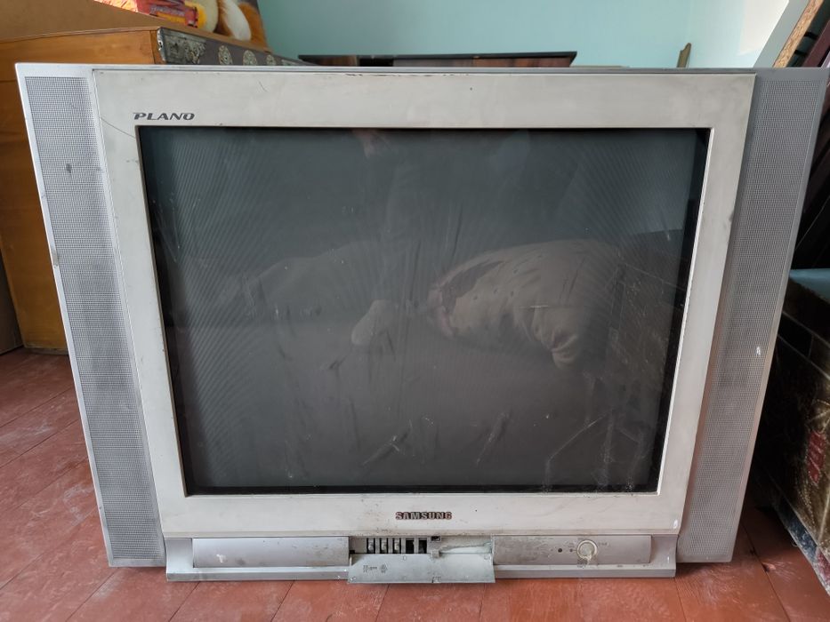 Телевизор сотилади