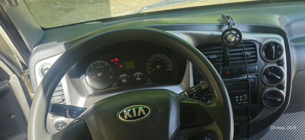 Kia bongo yili 2013
