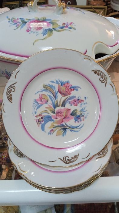 Продан сервиз на добор