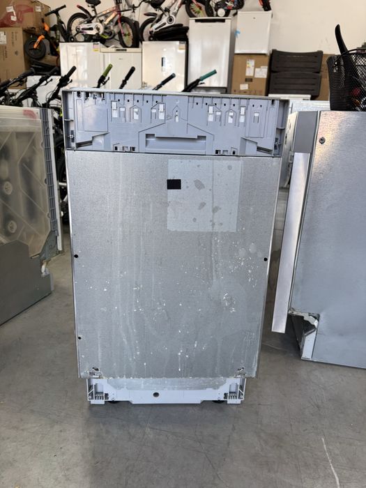 Съдомиялна машина за пълно Вграждане BOSCH 45см