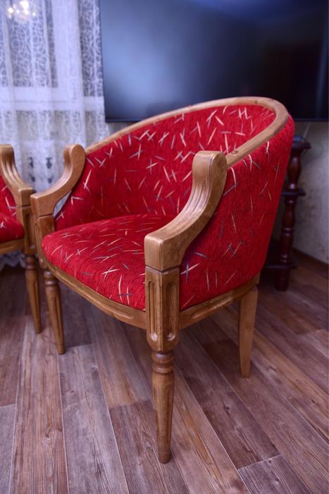 Диван с двумя креслами