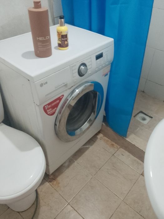 Продам стиральную машинку LG