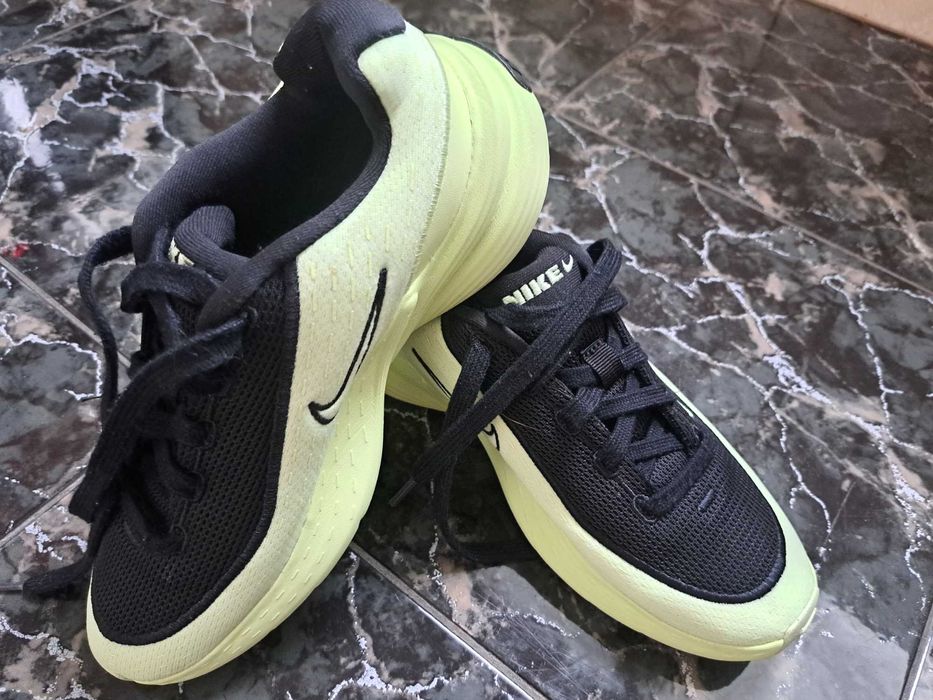 Маратонки Найк 36,5