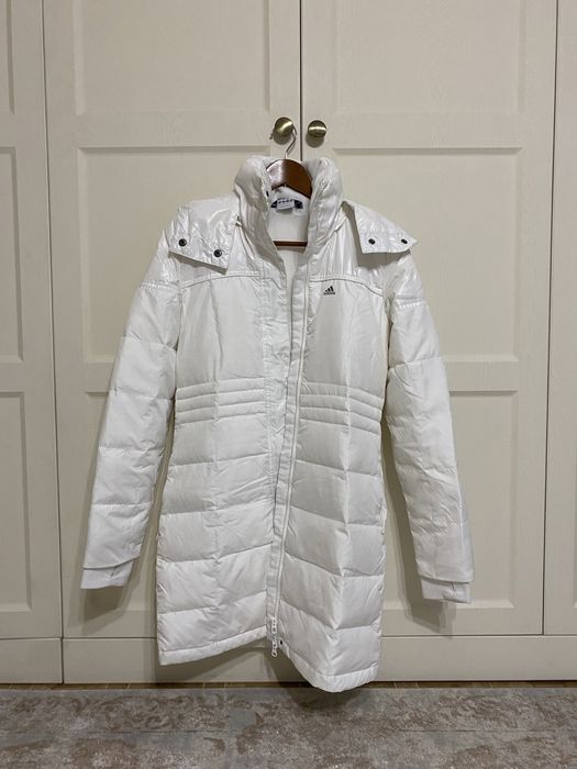 Фирменный пуховик Adidas