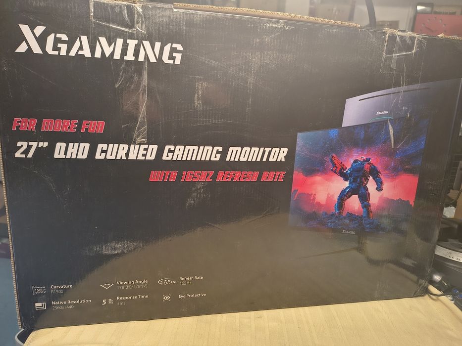 XGaming Извит монитор за игри 27 инча 165Hz 2560×1440P QHD