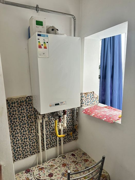 Garsonieră,etaj 3/4,cu Centrală termică,V.Rosie