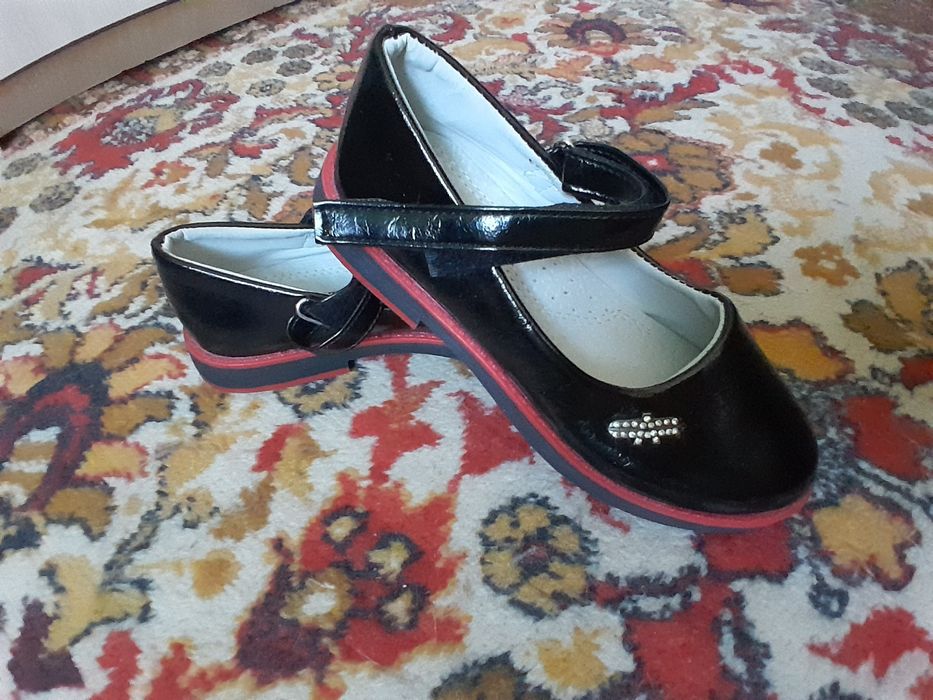 Продаются новые туфли, маломерки 33 раз.