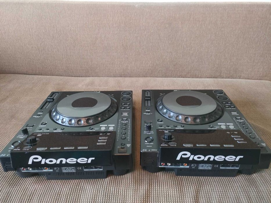 2 cd playere Pioneer cdj 900 cdj 2000 Nexus 2 Cluj-Napoca • OLX.ro