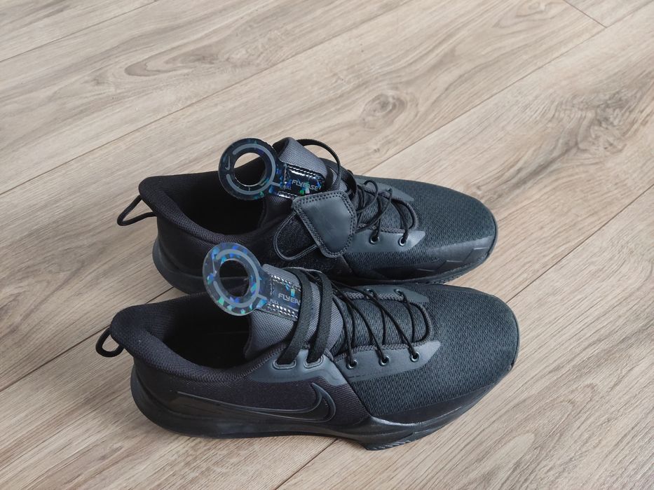 Баскетбольные кроссовки Nike