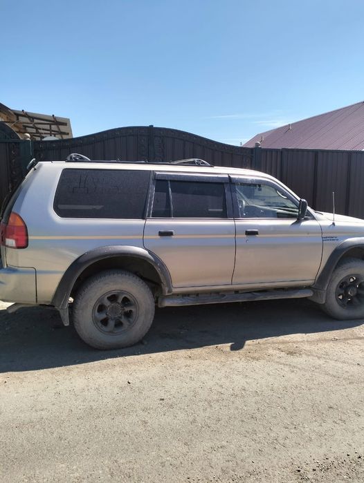 Продам Мицубиси Монтеро  3 млн