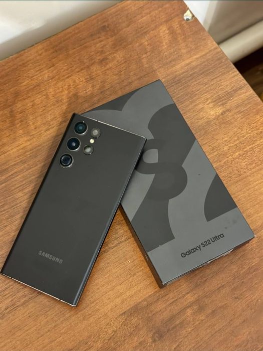 Легендарный Samsung S22 Ultra