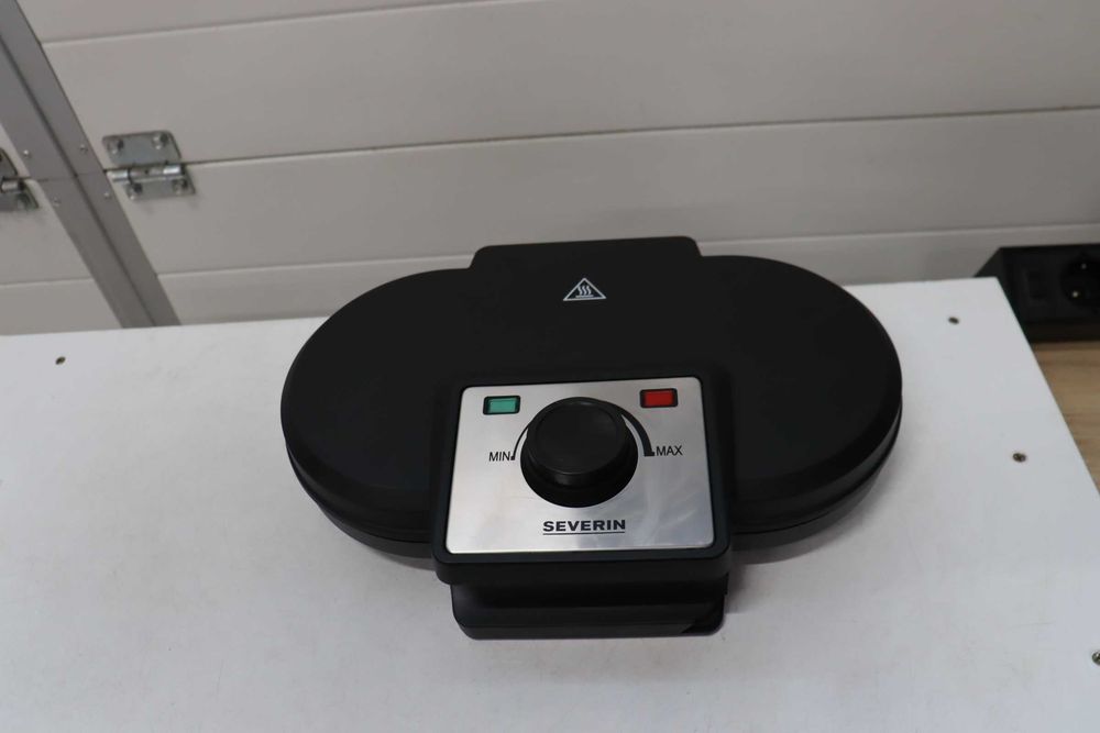 Гофретник Severin Double Waffle Maker, лек ДЕФЕКТ