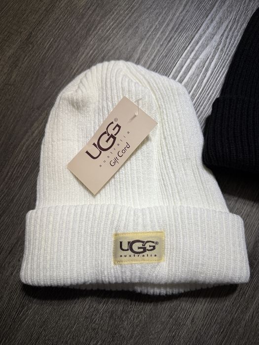 Caciula Fes Ugg noua/new unisex