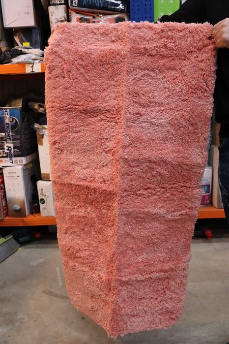 Два броя меки пухкави килими 60х120 и 50х80, розови