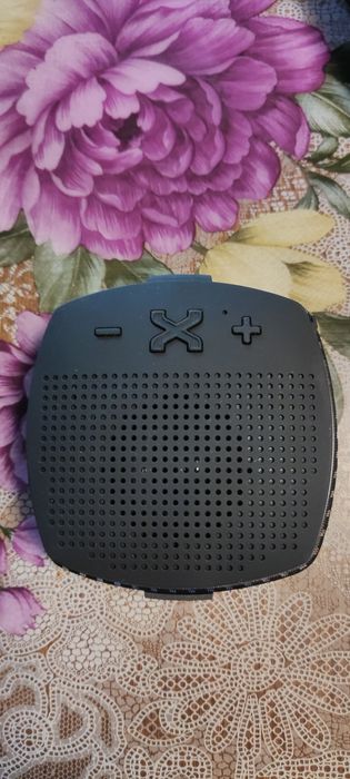 Чисто нова блутут колонка.