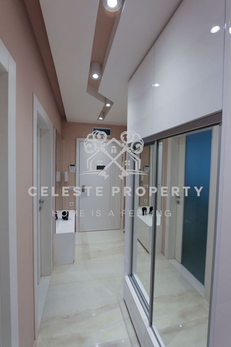 Дава се под наем Тристаен апартамент в София, Център - 119 кв.м за 1136.79 € - Снимка #2