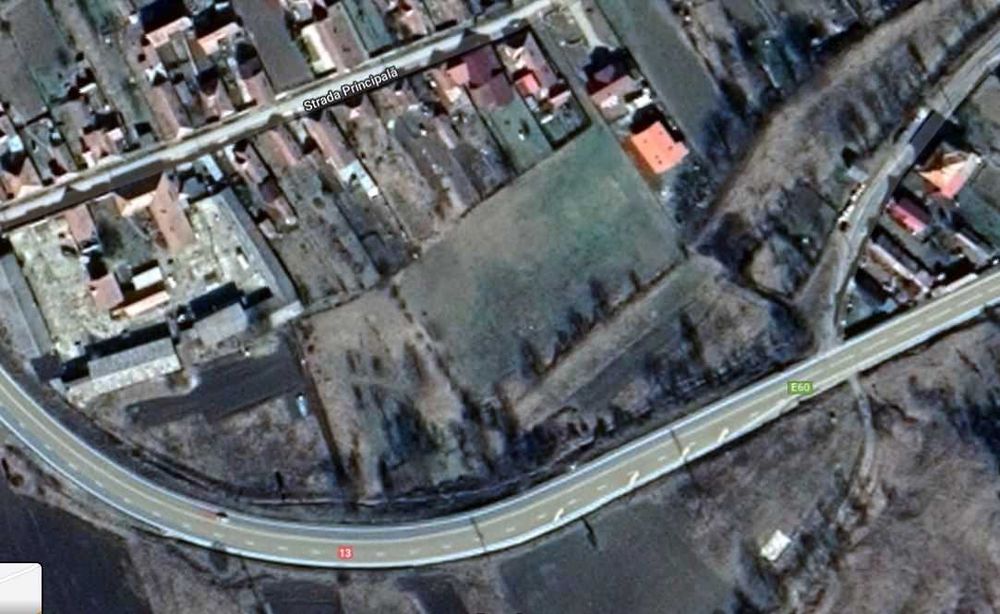 Vând teren intravilan cu casă și dependințe – Hetiur, Sighișoara